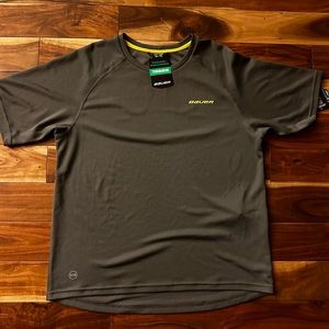 Short sleeved Bauer hockey shirt